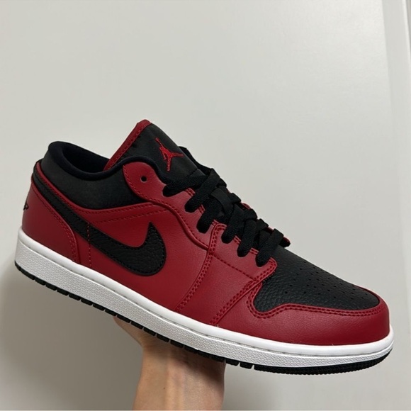 NIKE AIR JORDAN 1 LOW SNEAKERS - Picture 1 of 9